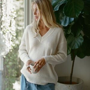 Solaí Cottage Ribbed Pullover Sweater